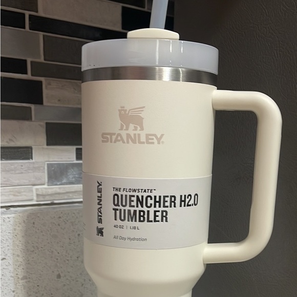 Stanley 40oz cup - Picture 1 of 3